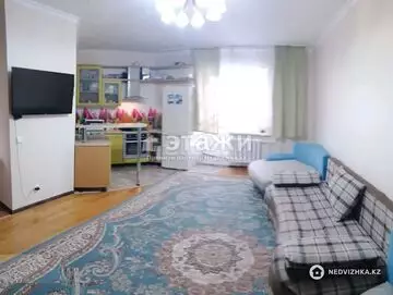 3-комнатная квартира, этаж 8 из 9, 80 м²