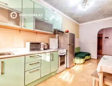 1-комнатная квартира, этаж 3 из 9, 48 м², посуточно