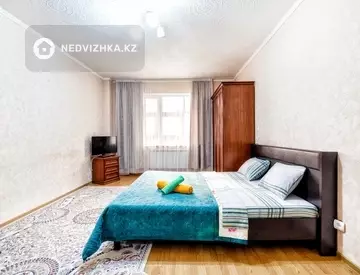 1-комнатная квартира, этаж 3 из 9, 48 м², посуточно