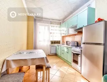 1-комнатная квартира, этаж 3 из 9, 48 м², посуточно