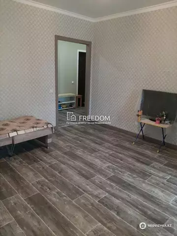 1-комнатная квартира, этаж 9 из 14, 39 м²