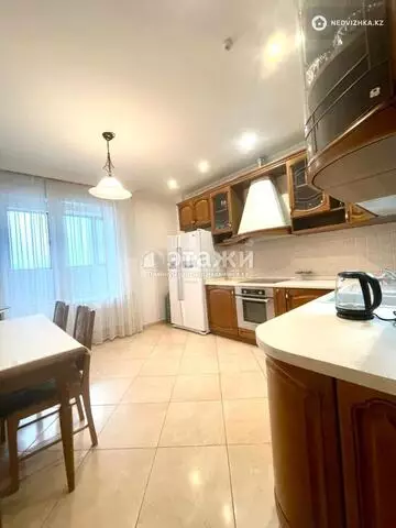 4-комнатная квартира, этаж 10 из 39, 167 м²
