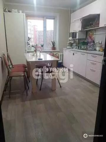 4-комнатная квартира, этаж 2 из 5, 84 м²