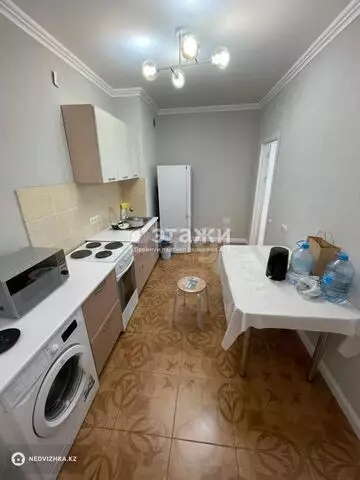 1-комнатная квартира, этаж 8 из 12, 38 м²
