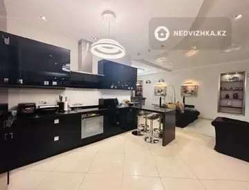 4-комнатная квартира, этаж 3 из 22, 156 м²