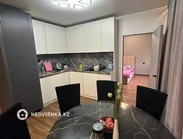 3-комнатная квартира, этаж 8 из 5, 64 м²