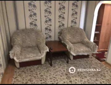 2-комнатная квартира, этаж 1 из 4, 50 м², по часам