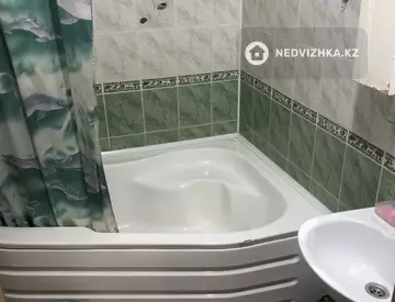 2-комнатная квартира, этаж 1 из 4, 50 м², по часам