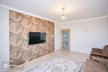 3-комнатная квартира, этаж 9 из 19, 80 м²