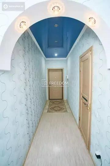 3-комнатная квартира, этаж 9 из 19, 80 м²