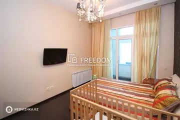 3-комнатная квартира, этаж 12 из 15, 140 м²