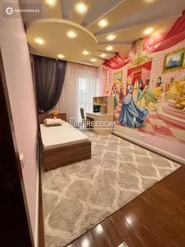 4-комнатная квартира, этаж 16 из 19, 125 м²