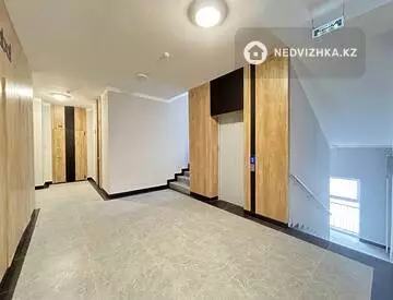 1-комнатная квартира, этаж 4 из 9, 43 м²