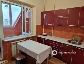 2-комнатная квартира, этаж 8 из 9, 8 м²