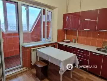 2-комнатная квартира, этаж 8 из 9, 8 м²