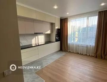 2-комнатная квартира, этаж 8 из 10, 52 м²