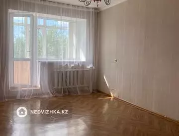 3-комнатная квартира, этаж 4 из 5, 57 м²