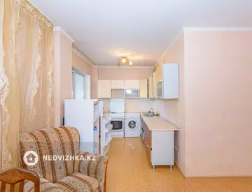 3-комнатная квартира, этаж 2 из 10, 62 м²