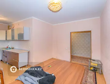 3-комнатная квартира, этаж 2 из 10, 62 м²