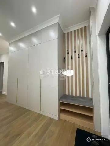 3-комнатная квартира, этаж 4 из 12, 87 м²