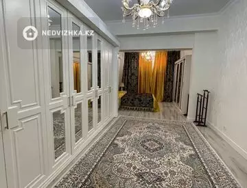 6-комнатная квартира, этаж 1 из 7, 300 м²