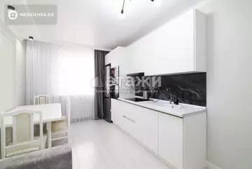 2-комнатная квартира, этаж 3 из 22, 40 м²