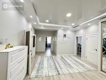 4-комнатная квартира, этаж 19 из 23, 151 м²