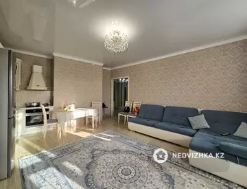 3-комнатная квартира, этаж 4 из 18, 92 м²