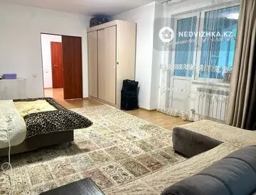 70 м², 2-комнатная квартира, этаж 3 из 23, 70 м², изображение - 1