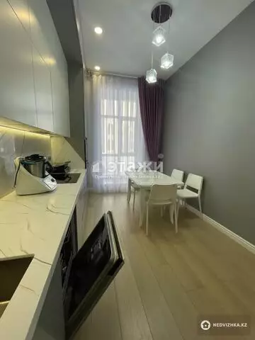 3-комнатная квартира, этаж 2 из 8, 137 м²