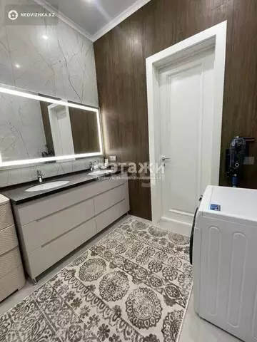 3-комнатная квартира, этаж 2 из 8, 137 м²