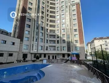 3-комнатная квартира, этаж 8 из 12, 108 м²