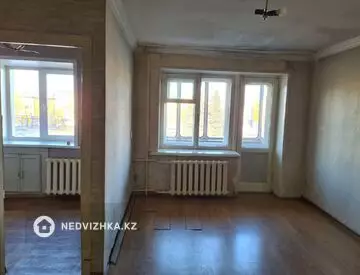 2-комнатная квартира, этаж 4 из 5, 45 м²