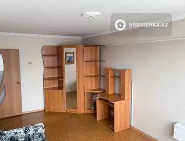 1-комнатная квартира, этаж 4 из 5, 36 м²