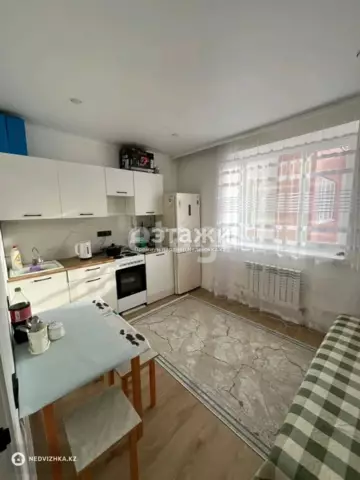 1-комнатная квартира, этаж 9 из 9, 36 м²