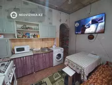 2-комнатная квартира, этаж 1 из 2, 49 м²