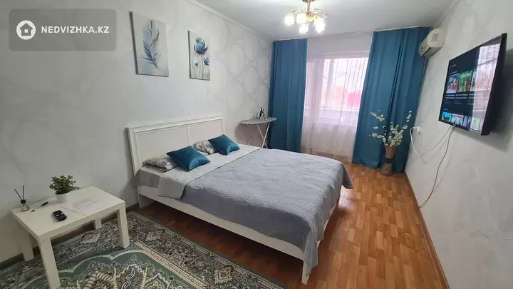 34 м², 1-комнатная квартира, этаж 2 из 5, 34 м², посуточно, изображение - 1