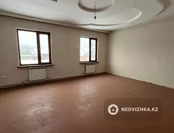 5-комнатный дом, 5 соток, 180 м²