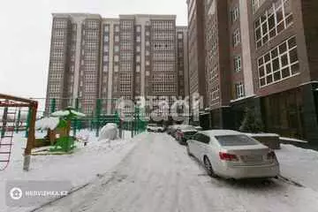 3-комнатная квартира, этаж 4 из 9, 82 м²