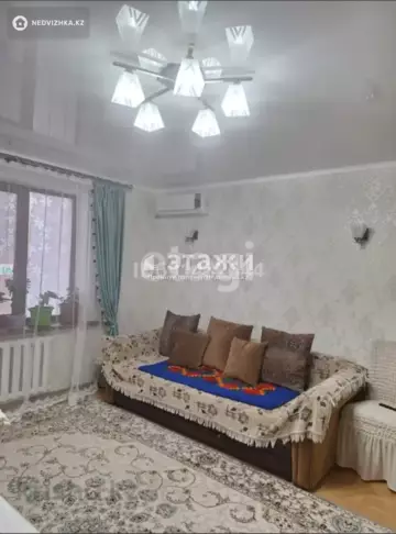 2-комнатная квартира, этаж 4 из 5, 51 м²