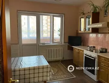 1-комнатная квартира, этаж 12 из 12, 60 м²