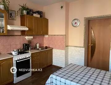 1-комнатная квартира, этаж 12 из 12, 60 м²