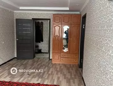 3-комнатная квартира, этаж 2 из 5, 62 м²