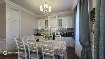 3-комнатная квартира, этаж 3 из 5, 97 м²