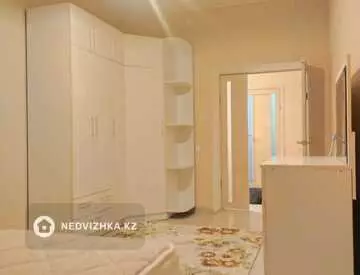 3-комнатная квартира, этаж 5 из 9, 81 м²