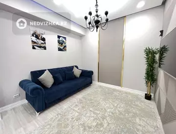 2-комнатная квартира, этаж 6 из 10, 55 м², посуточно