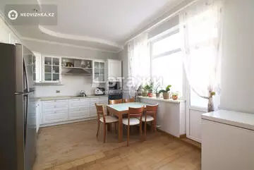 200.3 м², 5-комнатная квартира, этаж 3 из 10, 200 м², изображение - 38