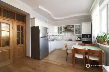 200.3 м², 5-комнатная квартира, этаж 3 из 10, 200 м², изображение - 39