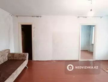 2-комнатная квартира, этаж 2 из 5, 42 м²