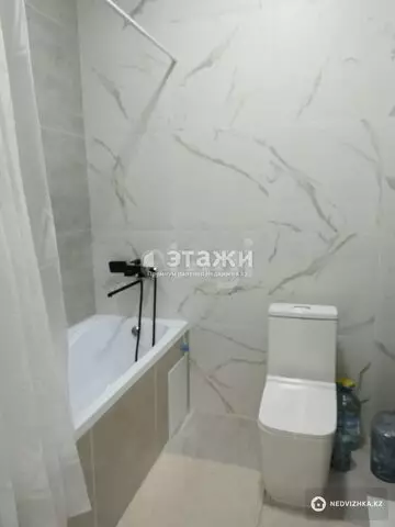 2-комнатная квартира, этаж 9 из 9, 55 м²